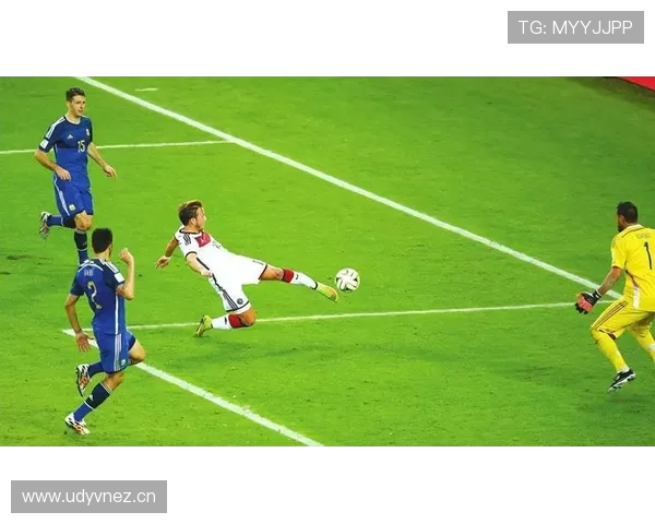 阿根廷对阵美国世界杯巅峰对决激情之夜全景回顾豪门荣耀与新星碰撞 阿根廷对阵美国世界杯巅峰对决激情之夜全景回顾豪门荣耀与新星碰撞