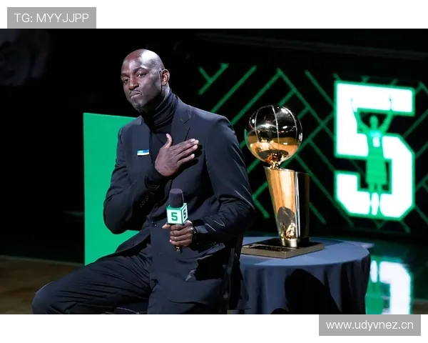 2008年NBA总决赛凯尔特人击败湖人夺冠加内特获FMVP